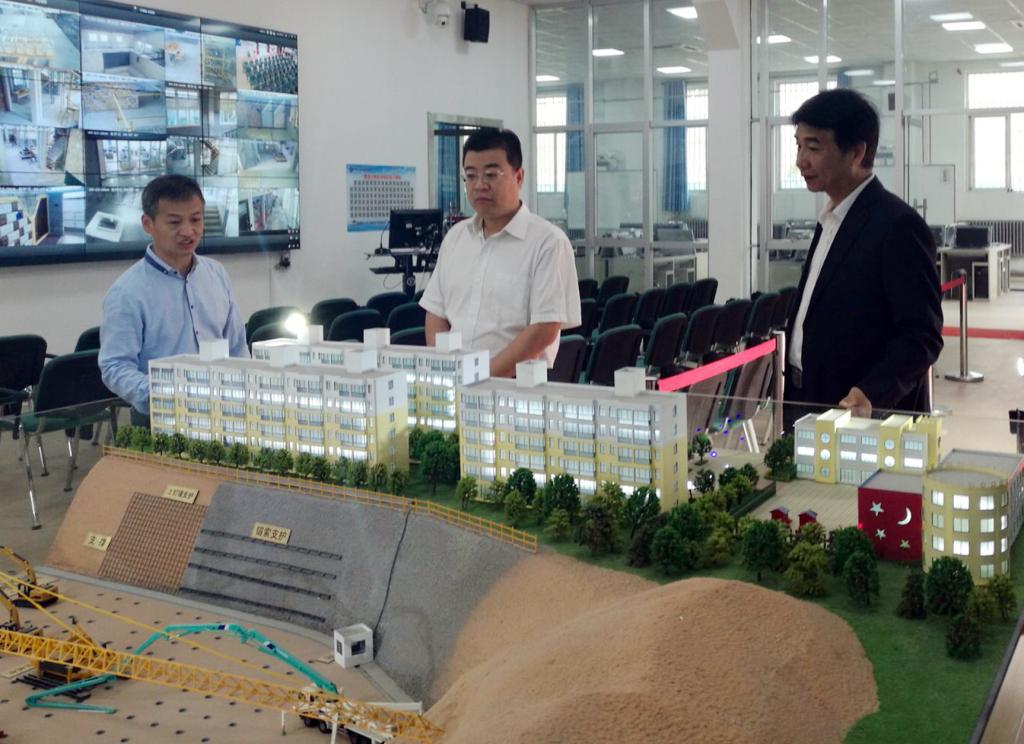 高晶华副厅长考察建筑工程技术实训基地