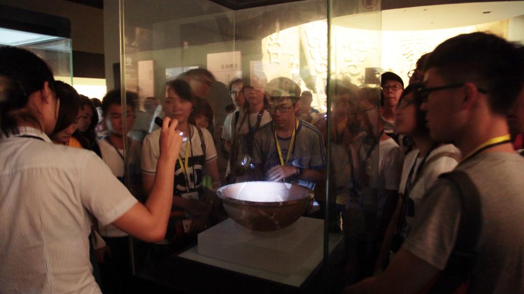 研习营全体师生参观陕西历史博物馆